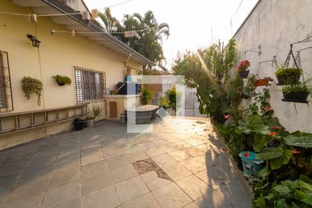 Casa para alugar com 50m², 2 quartos e 1 vagaÁrea comum