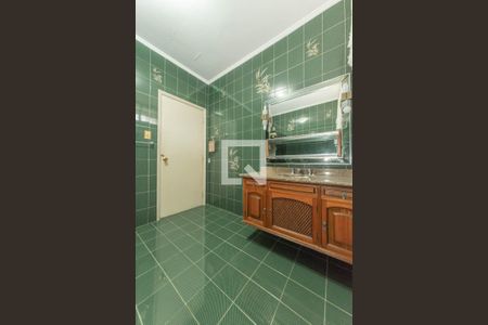 Casa à venda com 390m², 3 quartos e 3 vagas Casa à venda com 390m², 3 quartos e 3 vagasBanheiro 1