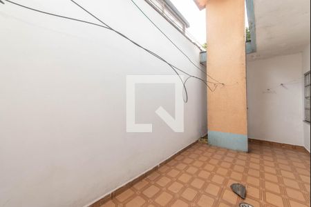 Casa à venda com 390m², 3 quartos e 3 vagas Casa à venda com 390m², 3 quartos e 3 vagasQuintal