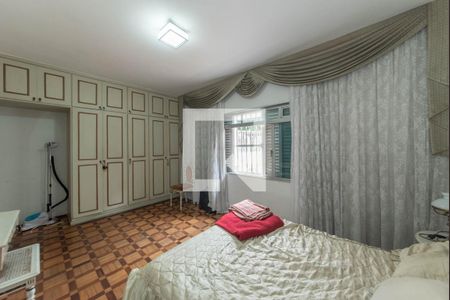 Casa à venda com 390m², 3 quartos e 3 vagas Casa à venda com 390m², 3 quartos e 3 vagasQuarto 3