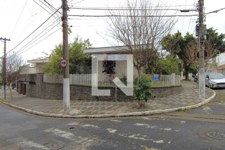 Casa à venda com 390m², 3 quartos e 3 vagasFachada