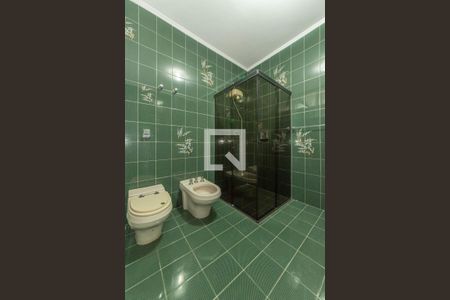 Casa à venda com 390m², 3 quartos e 3 vagas Casa à venda com 390m², 3 quartos e 3 vagasBanheiro 1