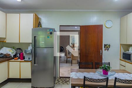 Casa à venda com 150m², 4 quartos e 4 vagas Casa à venda com 150m², 4 quartos e 4 vagasCozinha