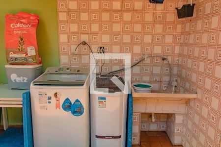 Casa à venda com 150m², 4 quartos e 4 vagas Casa à venda com 150m², 4 quartos e 4 vagasÁrea de Serviço