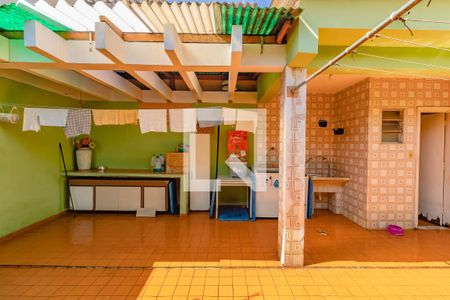 Casa à venda com 150m², 4 quartos e 4 vagas Casa à venda com 150m², 4 quartos e 4 vagasÁrea de Serviço