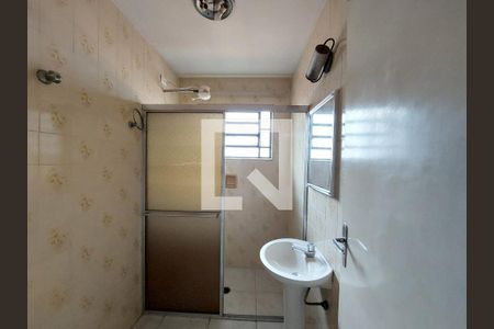 Casa à venda com 140m², 3 quartos e 2 vagasBanheiro 1