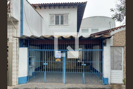 Casa à venda com 140m², 3 quartos e 2 vagasFachada - Plaquinha Instalada