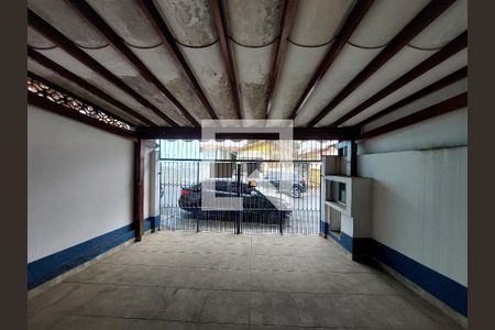 Casa à venda com 140m², 3 quartos e 2 vagasGaragem