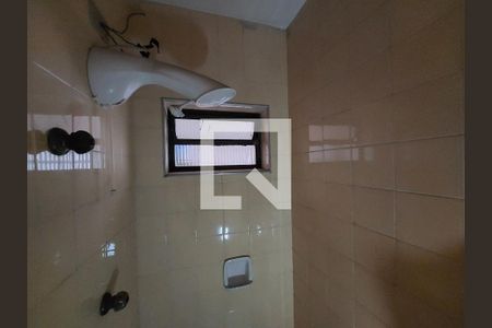 Casa à venda com 140m², 3 quartos e 2 vagasBanheiro na Área de Serviço