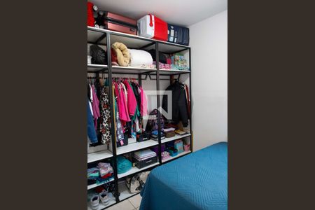 Quarto 2 de apartamento para alugar com 2 quartos, 46m² em Veloso, Osasco