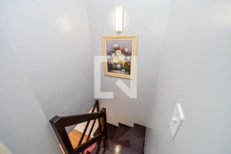 Casa de condomínio à venda com 74m², 2 quartos e 1 vaga Casa de condomínio à venda com 74m², 2 quartos e 1 vagaEscada