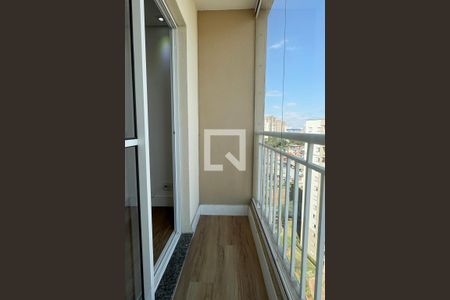 Sacada de apartamento à venda com 2 quartos, 62m² em Jardim Tupanci, Barueri