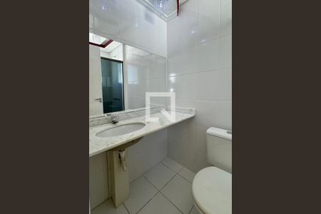 Apartamento à venda com 62m², 2 quartos e 2 vagasBanheiro da Suíte 1