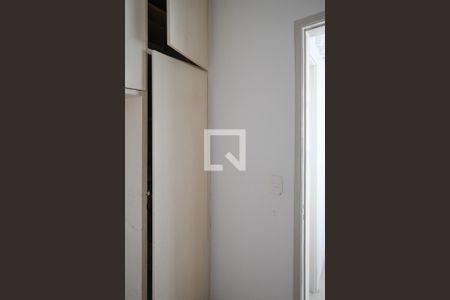 Apartamento à venda com 93m², 3 quartos e 2 vagas Apartamento à venda com 93m², 3 quartos e 2 vagasQuarto de Serviço