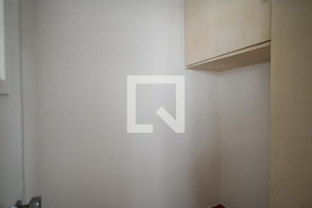 Apartamento à venda com 93m², 3 quartos e 2 vagas Apartamento à venda com 93m², 3 quartos e 2 vagasQuarto de Serviço