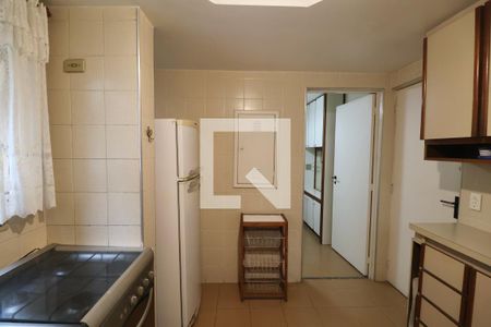 Apartamento para alugar com 100m², 3 quartos e 2 vagas Apartamento para alugar com 100m², 3 quartos e 2 vagasCozinha