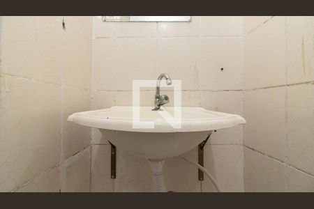 Banheiro da Suíte de casa para alugar com 1 quarto, 44m² em Parque Boturussu, São Paulo