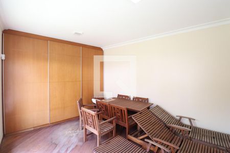 Casa à venda com 1145m², 3 quartos e 6 vagasQuarto de Serviço