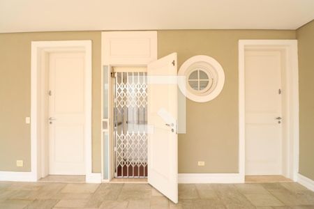 Casa à venda com 1145m², 3 quartos e 6 vagasElevador/Garagem