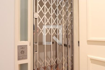 Casa à venda com 1145m², 3 quartos e 6 vagasElevador