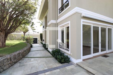 Casa à venda com 1145m², 3 quartos e 6 vagasQuintal
