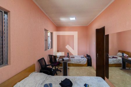 Casa à venda com 200m², 2 quartos e 4 vagasQuarto