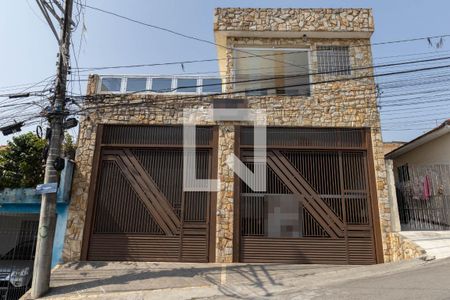 Casa à venda com 200m², 2 quartos e 4 vagasFachada
