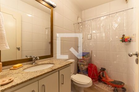 Apartamento à venda com 234m², 3 quartos e 2 vagas Apartamento à venda com 234m², 3 quartos e 2 vagasSuíte 3 - Banheiro