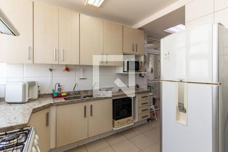 Apartamento à venda com 234m², 3 quartos e 2 vagas Apartamento à venda com 234m², 3 quartos e 2 vagasCozinha