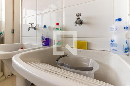 Apartamento à venda com 234m², 3 quartos e 2 vagas Apartamento à venda com 234m², 3 quartos e 2 vagasÁrea de Serviço