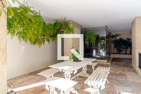 Apartamento à venda com 234m², 3 quartos e 2 vagas Apartamento à venda com 234m², 3 quartos e 2 vagasÁrea Comum - Lounge