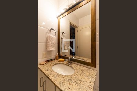 Apartamento à venda com 234m², 3 quartos e 2 vagas Apartamento à venda com 234m², 3 quartos e 2 vagasSuíte 3 - Banheiro