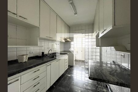 Apartamento à venda com 187m², 3 quartos e 2 vagas Apartamento à venda com 187m², 3 quartos e 2 vagasCozinha