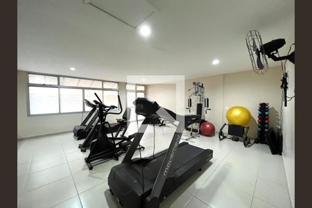 Apartamento à venda com 187m², 3 quartos e 2 vagas Apartamento à venda com 187m², 3 quartos e 2 vagasÁrea comum - Academia