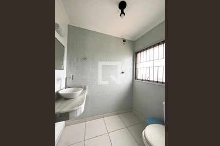 Apartamento à venda com 187m², 3 quartos e 2 vagas Apartamento à venda com 187m², 3 quartos e 2 vagasLavabo