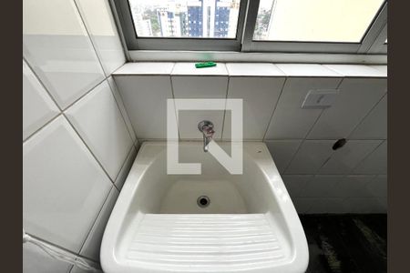Apartamento à venda com 187m², 3 quartos e 2 vagas Apartamento à venda com 187m², 3 quartos e 2 vagasÁrea de Serviço