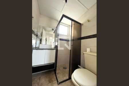 Apartamento à venda com 187m², 3 quartos e 2 vagas Apartamento à venda com 187m², 3 quartos e 2 vagasBanheiro Corredor