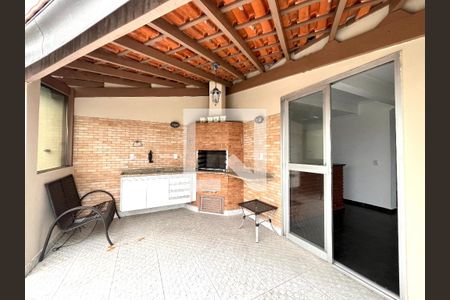 Apartamento à venda com 187m², 3 quartos e 2 vagas Apartamento à venda com 187m², 3 quartos e 2 vagasChurrasqueira