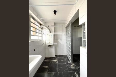 Apartamento à venda com 187m², 3 quartos e 2 vagas Apartamento à venda com 187m², 3 quartos e 2 vagasÁrea de Serviço