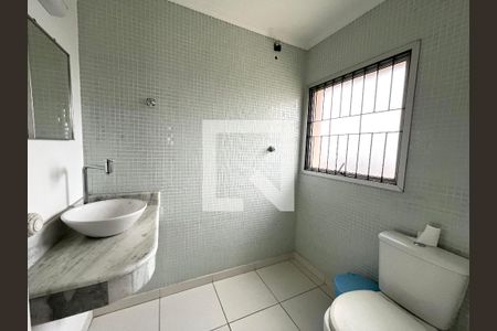 Apartamento à venda com 187m², 3 quartos e 2 vagas Apartamento à venda com 187m², 3 quartos e 2 vagasLavabo