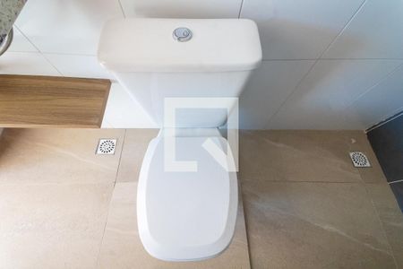 Casa de condomínio para alugar com 60m², 2 quartos e sem vaga Casa de condomínio para alugar com 60m², 2 quartos e sem vagaBanheiro