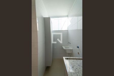 Área de Serviço de casa de condomínio para alugar com 2 quartos, 60m² em Vila California, São Paulo