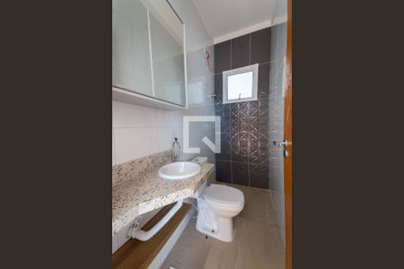 Casa de condomínio para alugar com 60m², 2 quartos e sem vaga Casa de condomínio para alugar com 60m², 2 quartos e sem vagaBanheiro