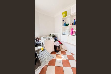 Casa à venda com 279m², 3 quartos e 4 vagas Casa à venda com 279m², 3 quartos e 4 vagasÁrea de Serviço