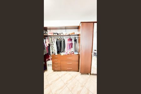 Casa à venda com 279m², 3 quartos e 4 vagas Casa à venda com 279m², 3 quartos e 4 vagasSuíte 3