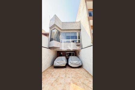 Casa à venda com 279m², 3 quartos e 4 vagas Casa à venda com 279m², 3 quartos e 4 vagasGaragem