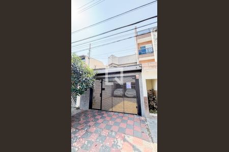 Casa à venda com 279m², 3 quartos e 4 vagas Casa à venda com 279m², 3 quartos e 4 vagasFachada