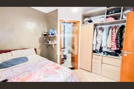Casa à venda com 279m², 3 quartos e 4 vagas Casa à venda com 279m², 3 quartos e 4 vagasSuíte 2