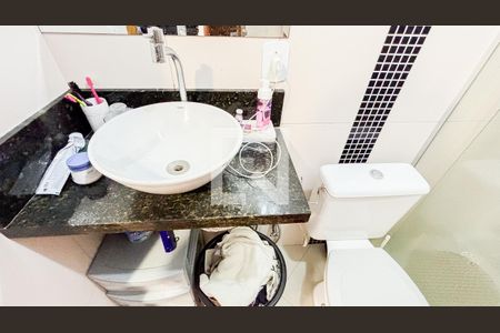 Casa à venda com 279m², 3 quartos e 4 vagas Casa à venda com 279m², 3 quartos e 4 vagasBanheiro da Suíte 2