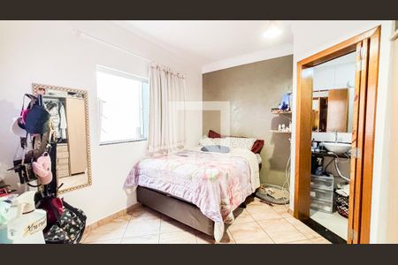 Casa à venda com 279m², 3 quartos e 4 vagas Casa à venda com 279m², 3 quartos e 4 vagasSuíte 2